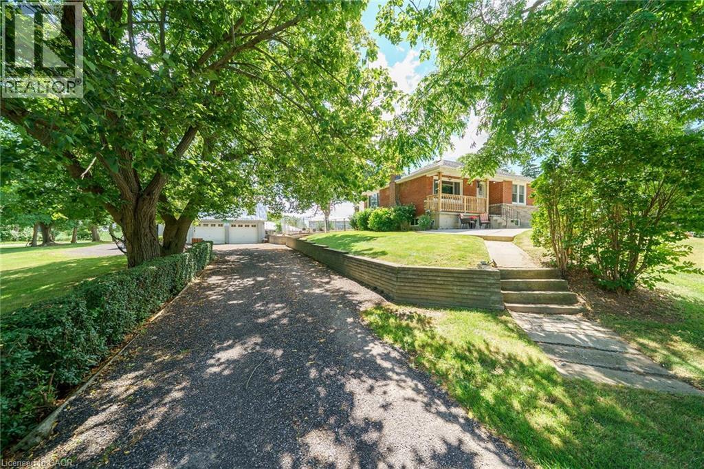 226 Carluke Road E, Ancaster, Ontario  L9G 3L1 - Photo 2 - 40793049