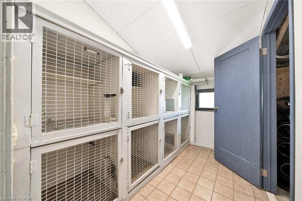 226 Carluke Road E, Ancaster, Ontario  L9G 3L1 - Photo 38 - 40793049