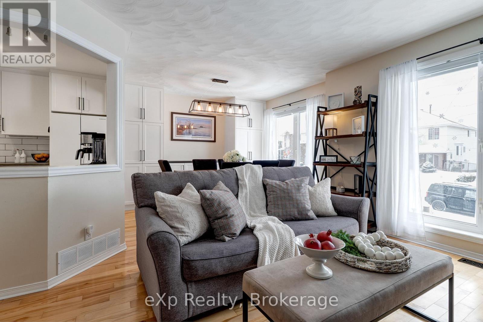 14 Timber Ridge Court, Greater Sudbury, Ontario P3E 6K1 - Photo 12 - X12614992