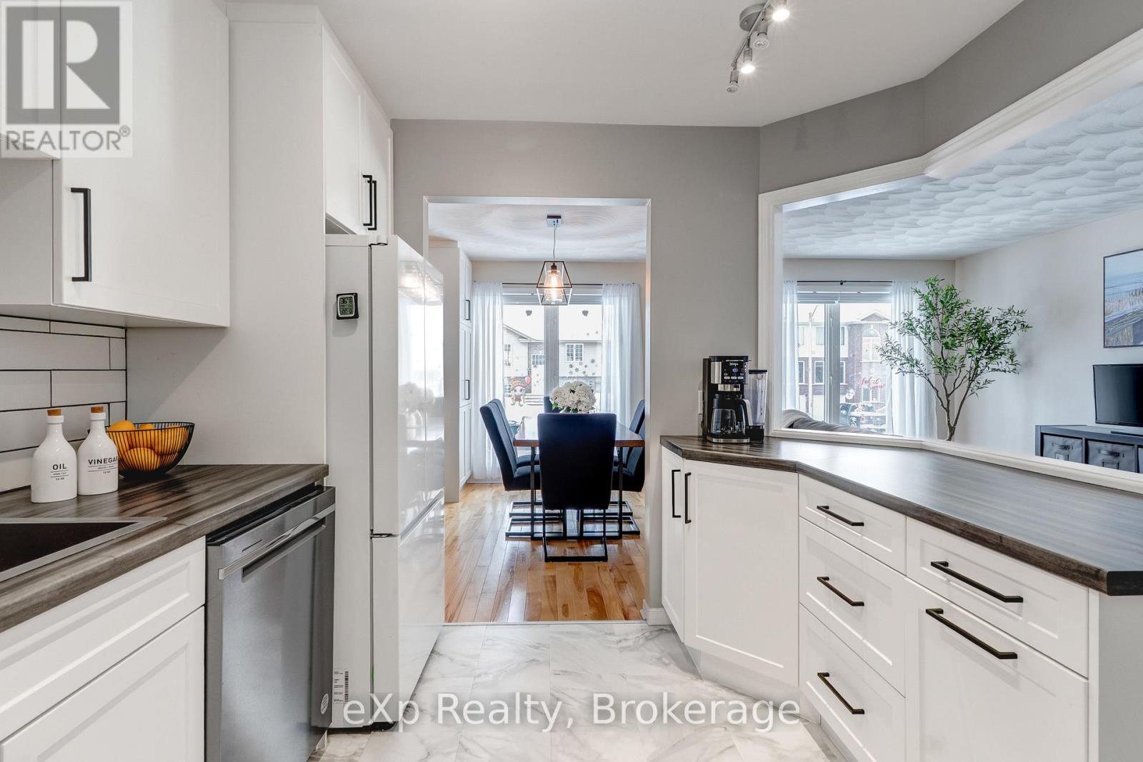 14 Timber Ridge Court, Greater Sudbury, Ontario P3E 6K1 - Photo 6 - X12614992