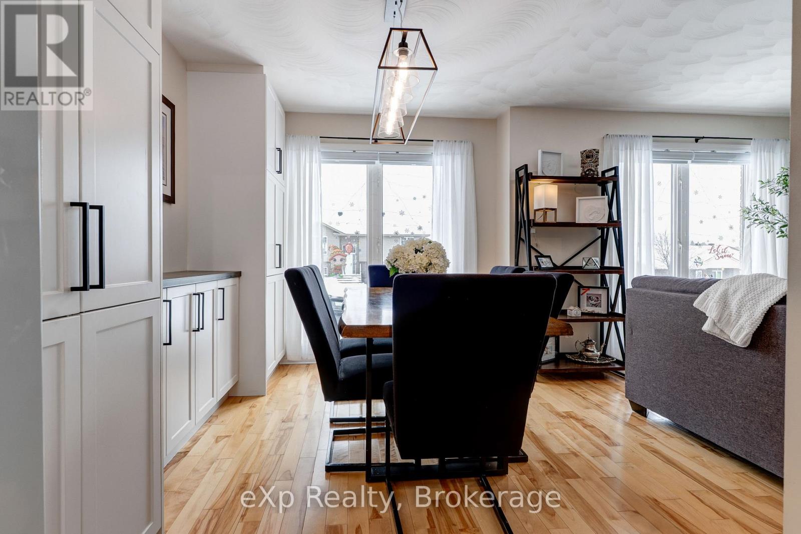 14 Timber Ridge Court, Greater Sudbury, Ontario P3E 6K1 - Photo 7 - X12614992