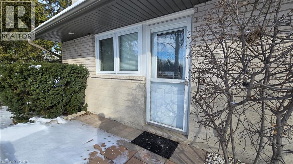 101 Lang Crescent Unit# B, Kitchener, Ontario  N2K 1P4 - Photo 3 - 40792841