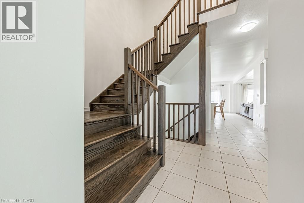 462 Blackburn Drive, Brantford, Ontario  N3T 6S8 - Photo 4 - 40792302