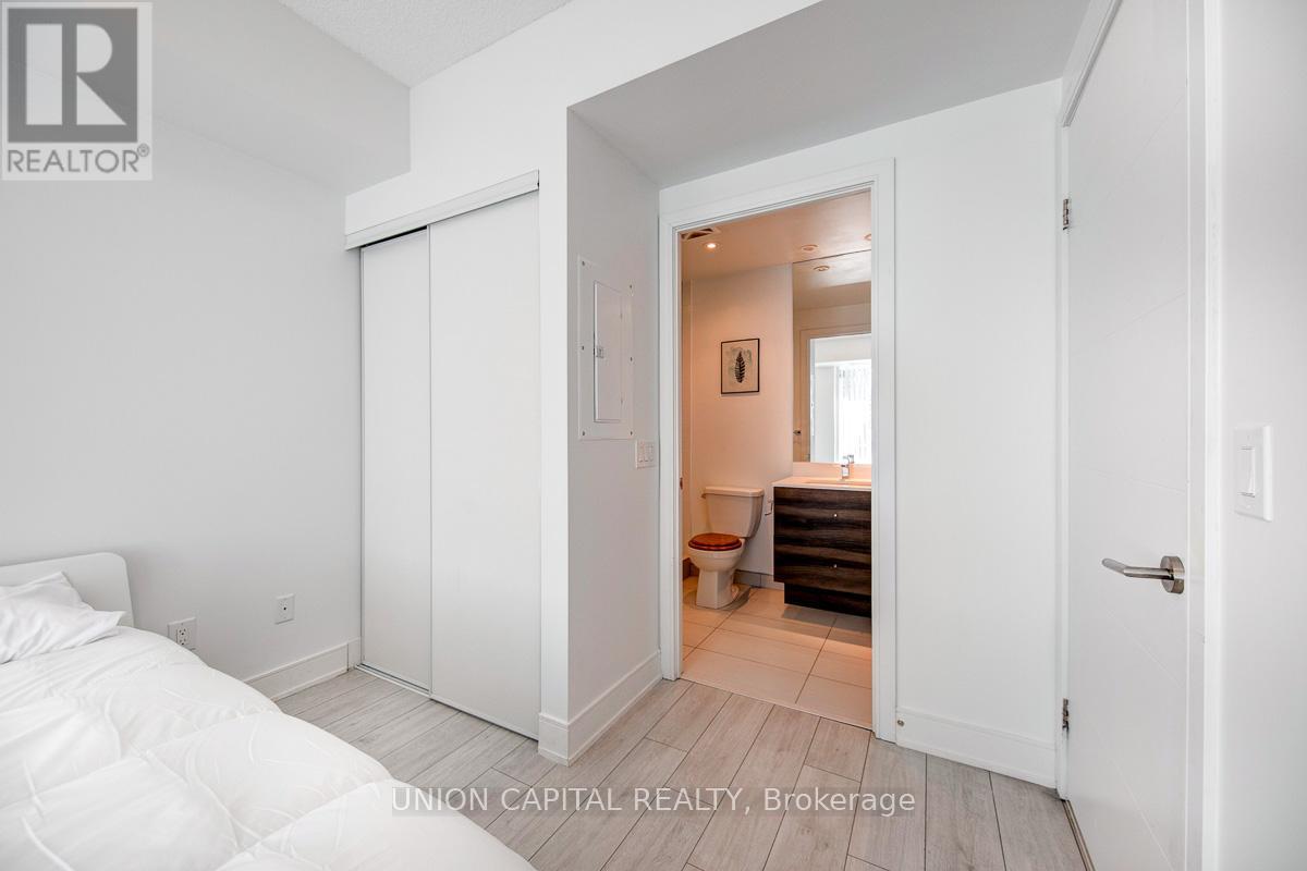 932 - 525 Adelaide Street W, Toronto, Ontario  M5V 1T6 - Photo 13 - C12615002