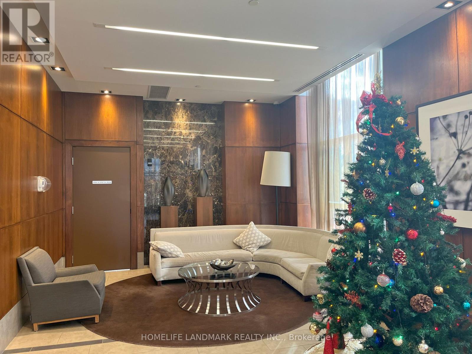 1804 - 2015 Sheppard Avenue E, Toronto, Ontario  M2J 0B3 - Photo 2 - C12615066