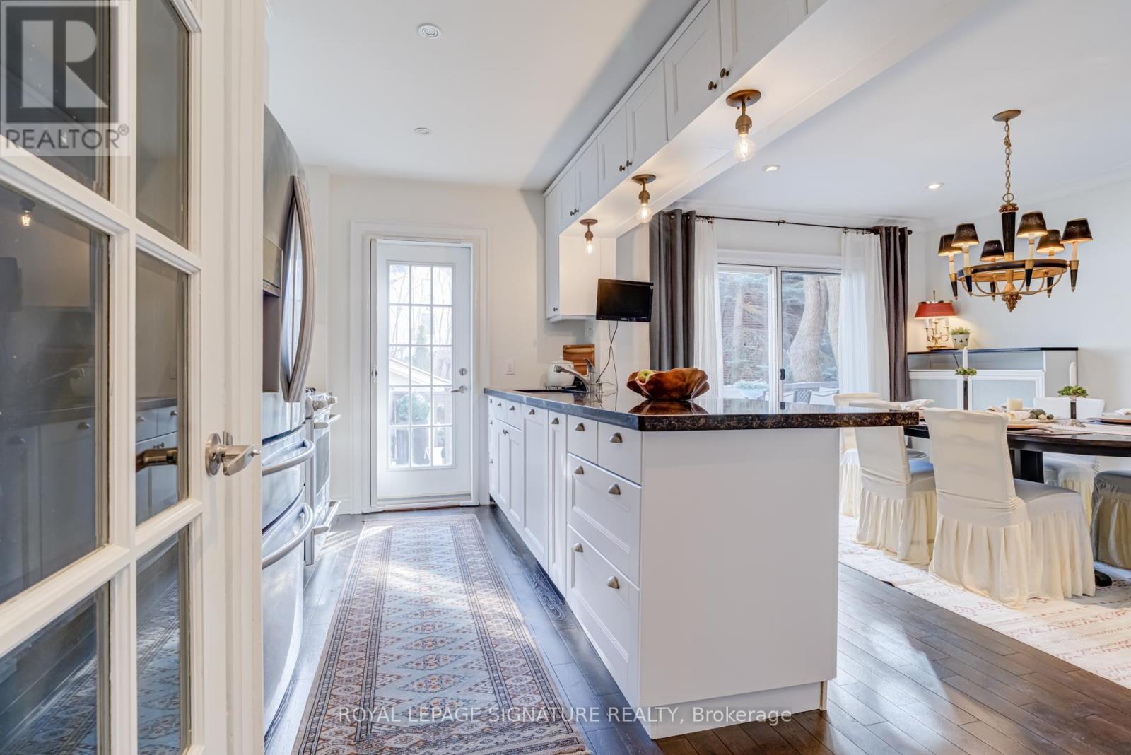 229 Glengrove Avenue W, Toronto (Lawrence Park South), Ontario  M4R 1P4 - Photo 4 - C12615230