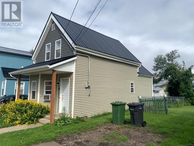 51 Douglas Street, Charlottetown, Prince Edward Island  C1A 2J4 - Photo 2 - 202529280