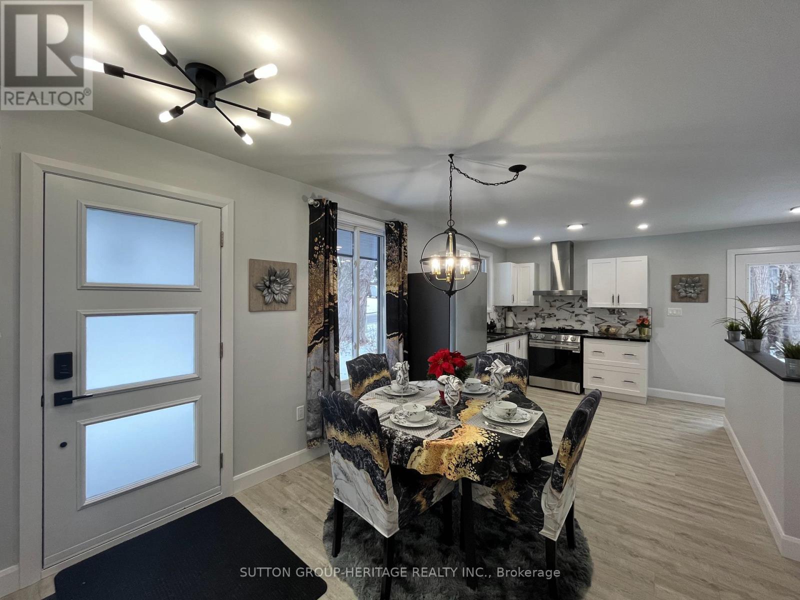 955 Hawthorne Court, Oshawa, Ontario L1H 2H4 - Photo 4 - E12614998