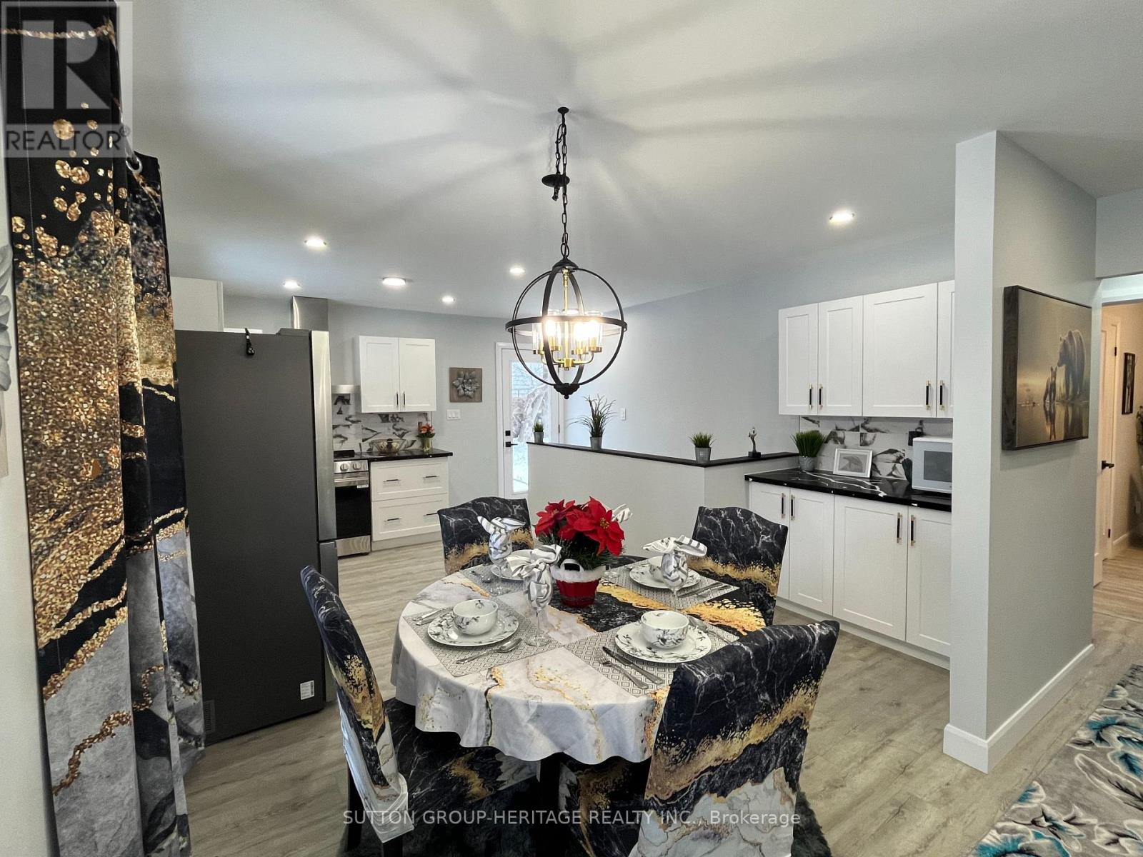 955 Hawthorne Court, Oshawa, Ontario L1H 2H4 - Photo 5 - E12614998