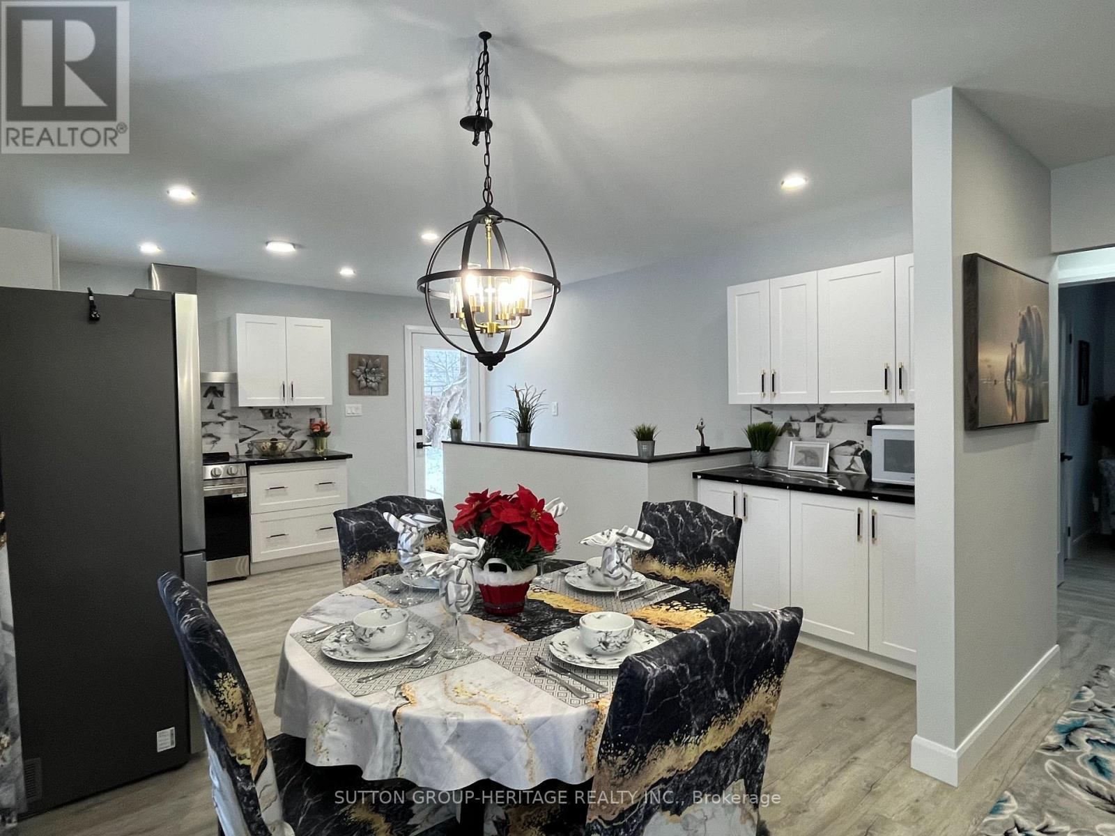 955 Hawthorne Court, Oshawa, Ontario L1H 2H4 - Photo 8 - E12614998