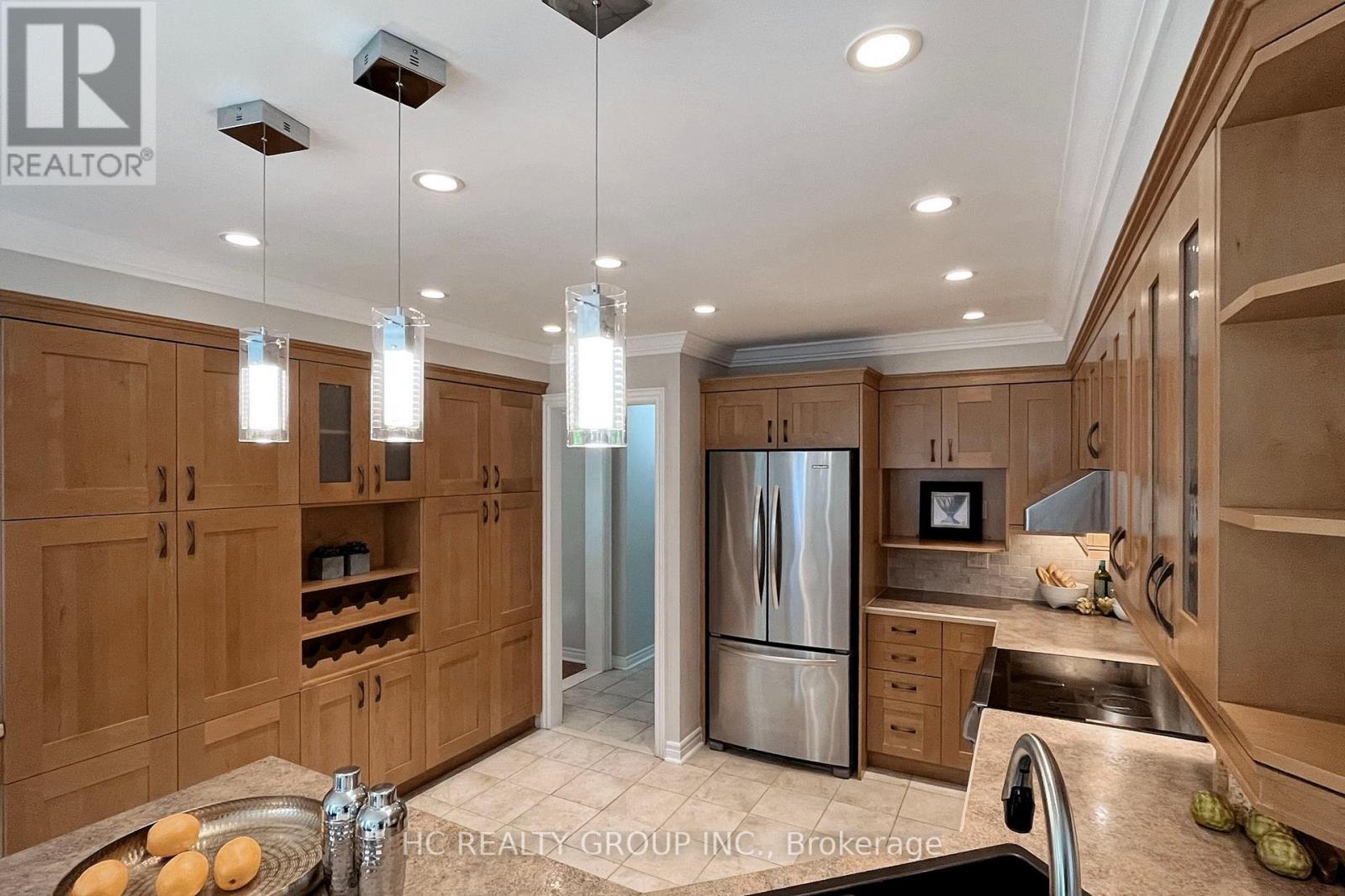 883 Darwin Drive, Pickering, Ontario  L1X 2P8 - Photo 13 - E12615080