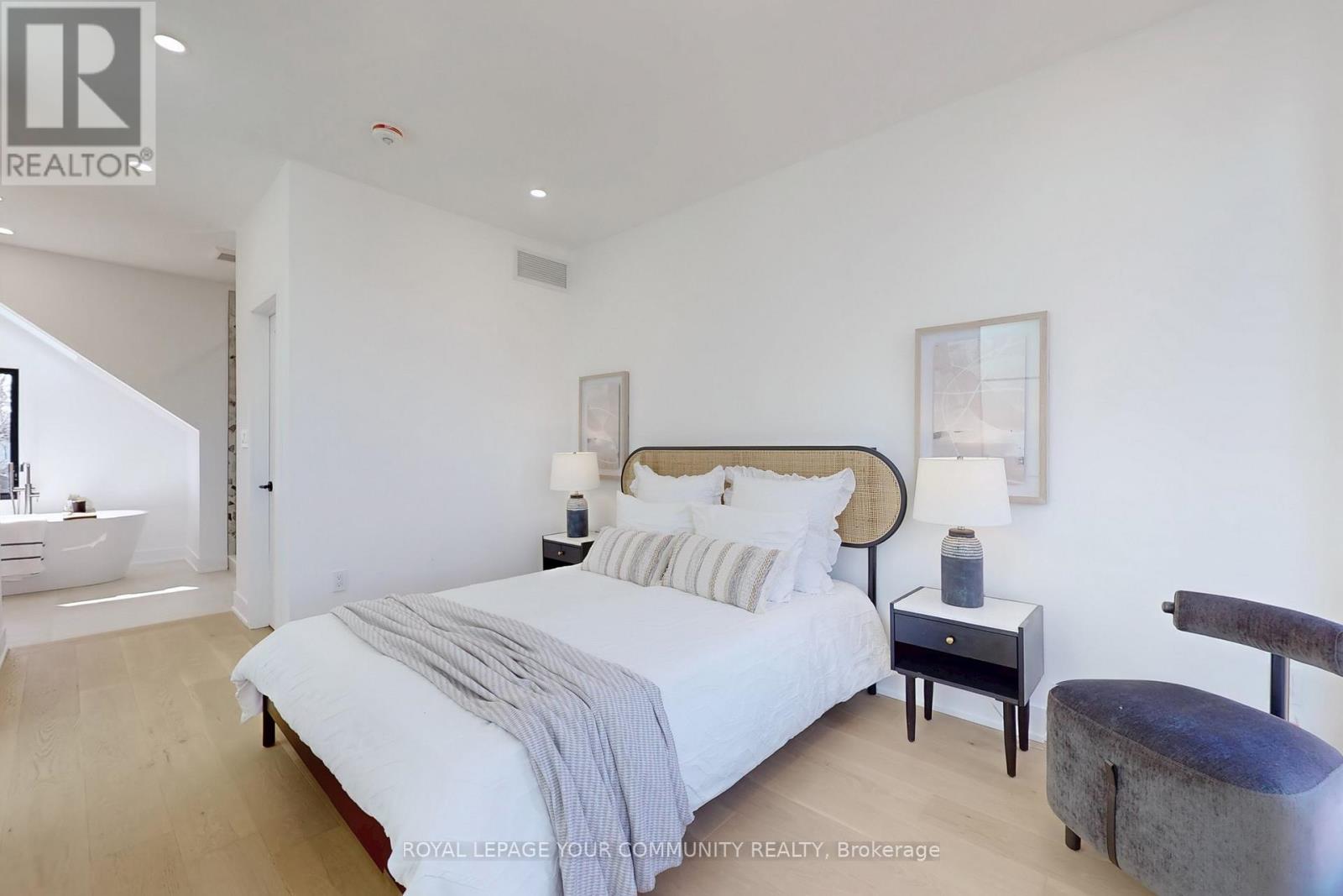 32 Endean Avenue, Toronto, Ontario  M4M 1W6 - Photo 25 - E12615176