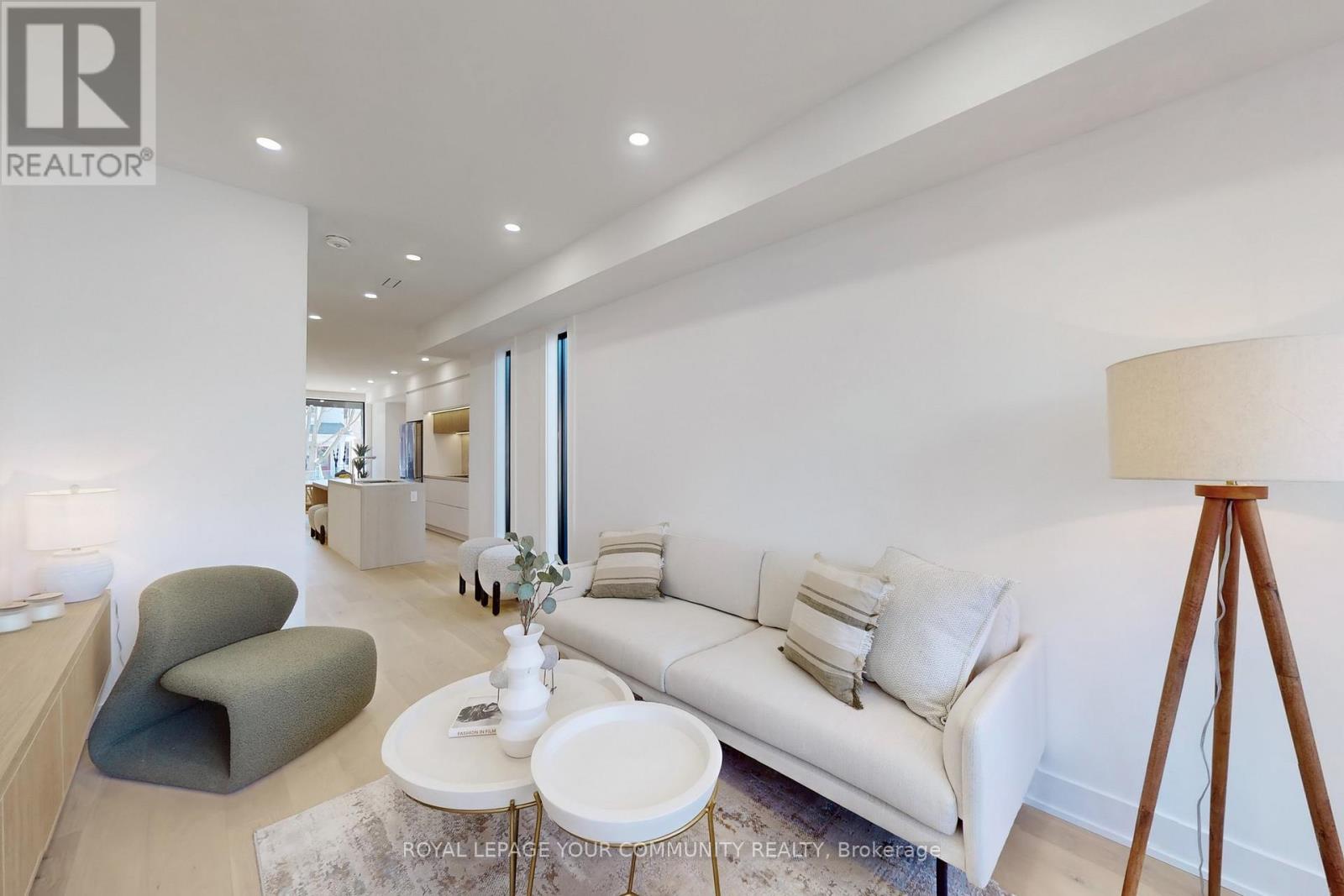 32 Endean Avenue, Toronto, Ontario  M4M 1W6 - Photo 7 - E12615176