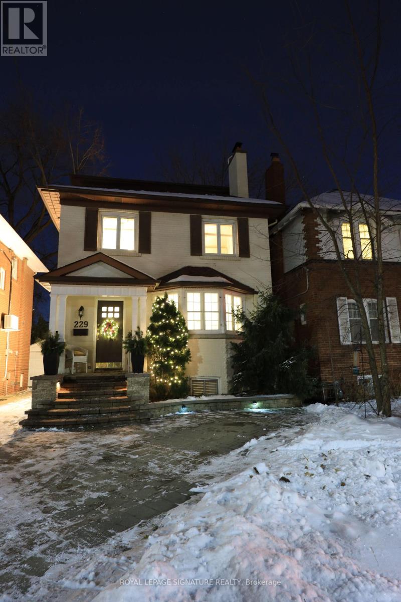 229 Glengrove Avenue W, Toronto (Lawrence Park South), Ontario  M4R 1P4 - Photo 2 - C12615230