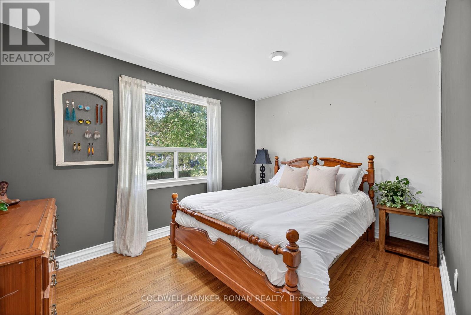 223 Louisa Street, Clearview, Ontario  L0M 1S0 - Photo 18 - S12452249