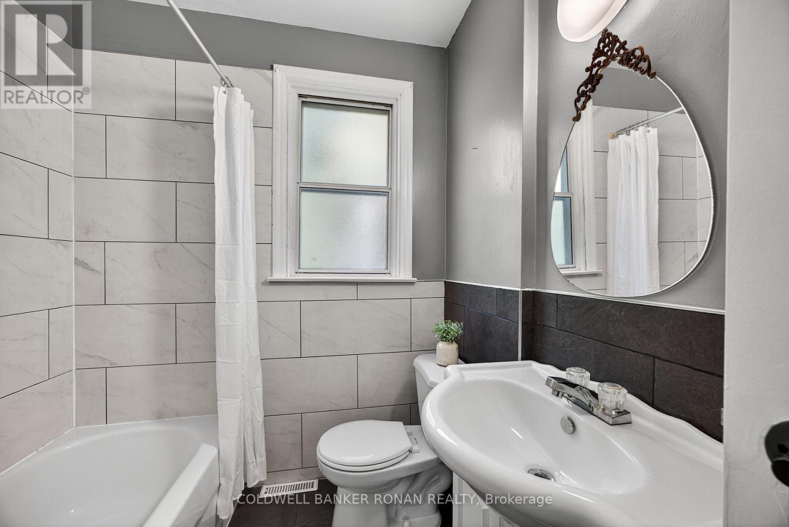 223 Louisa Street, Clearview, Ontario  L0M 1S0 - Photo 22 - S12452249