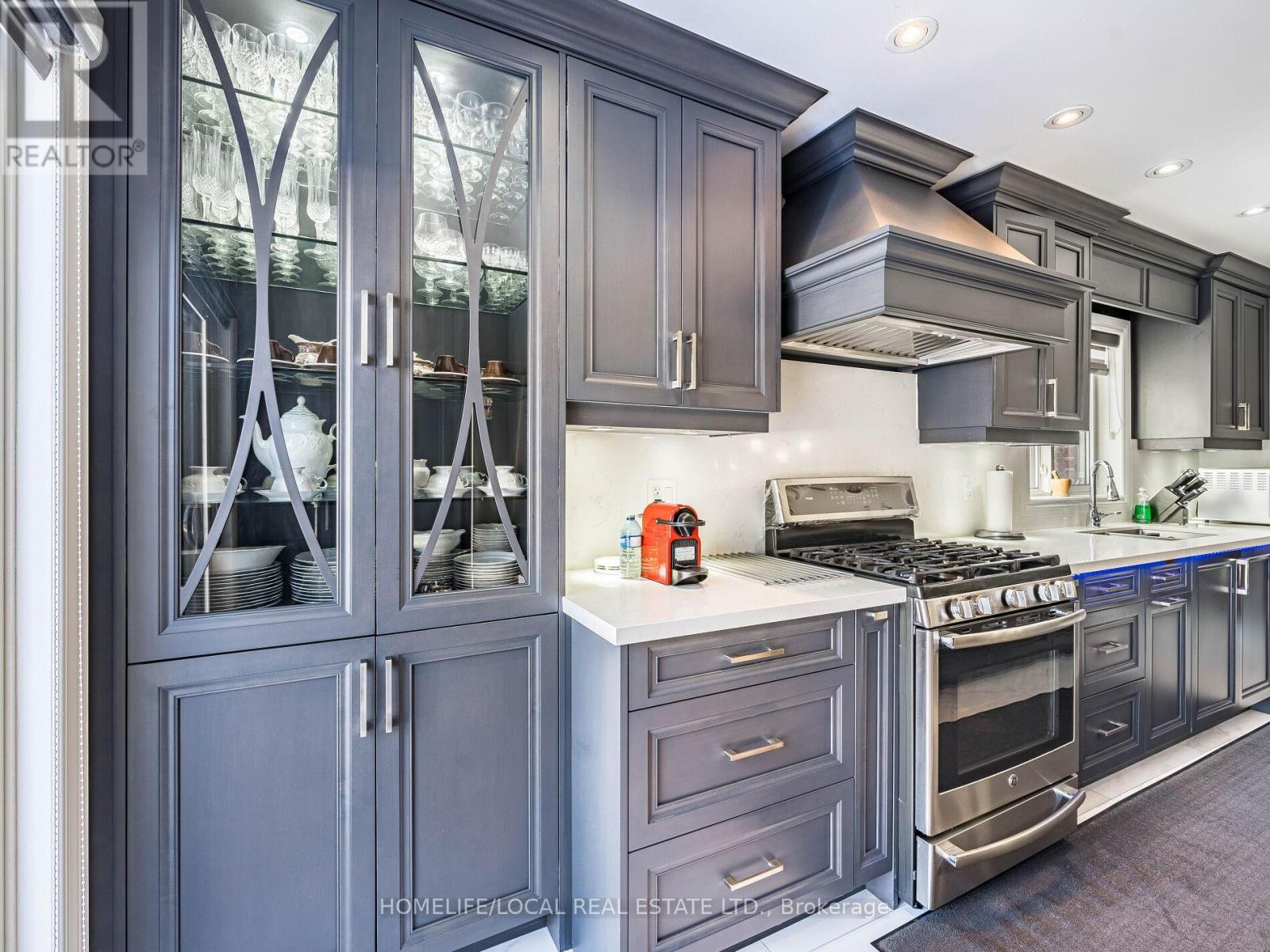 1958 Innisfil Heights Crescent, Innisfil, Ontario  L9S 4A9 - Photo 17 - N12615074