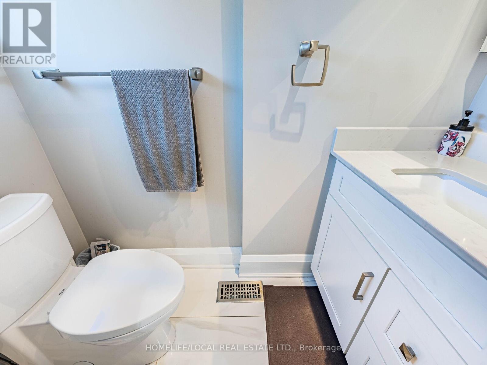 1958 Innisfil Heights Crescent, Innisfil, Ontario  L9S 4A9 - Photo 23 - N12615074