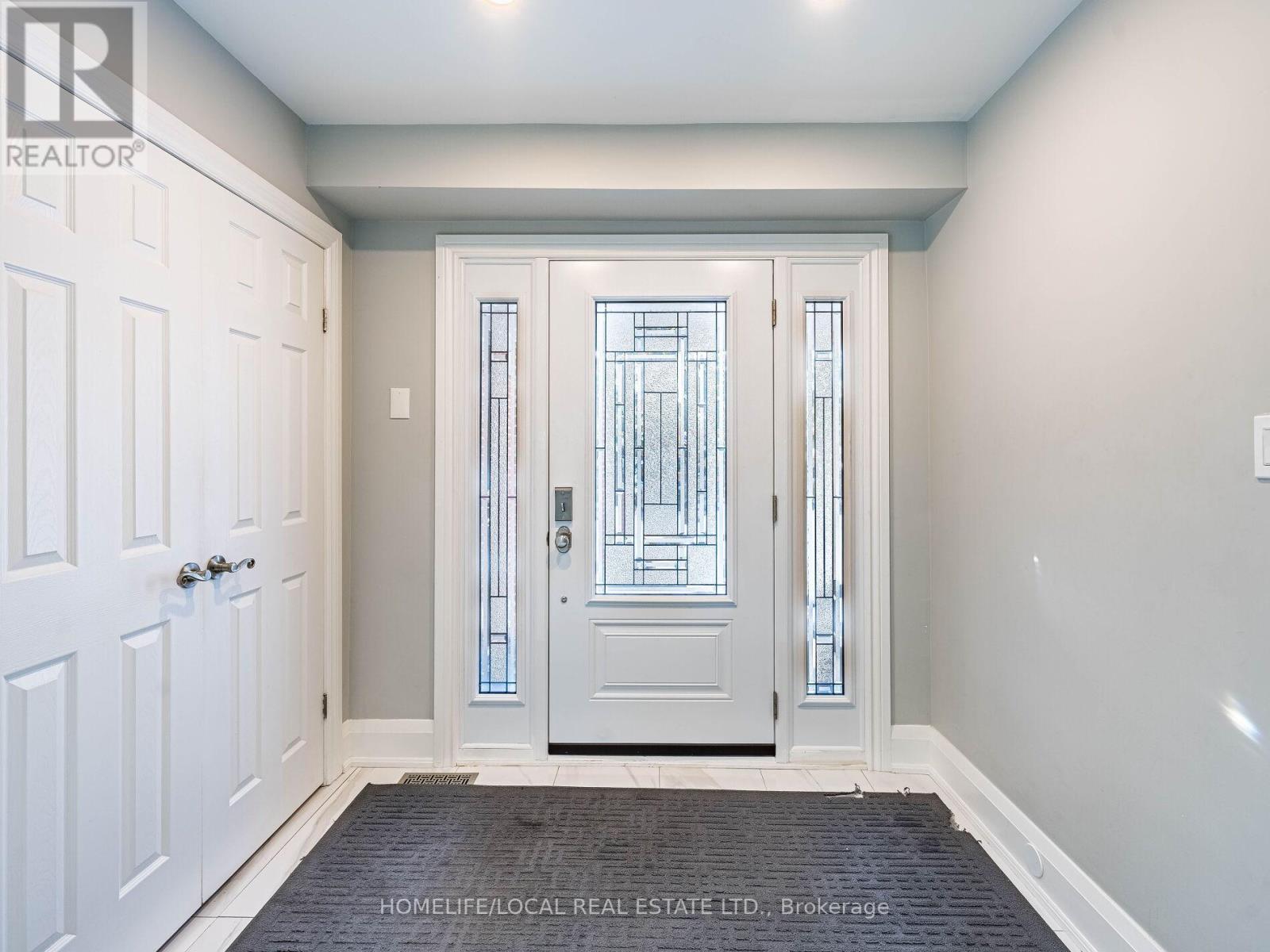 1958 Innisfil Heights Crescent, Innisfil, Ontario  L9S 4A9 - Photo 6 - N12615074