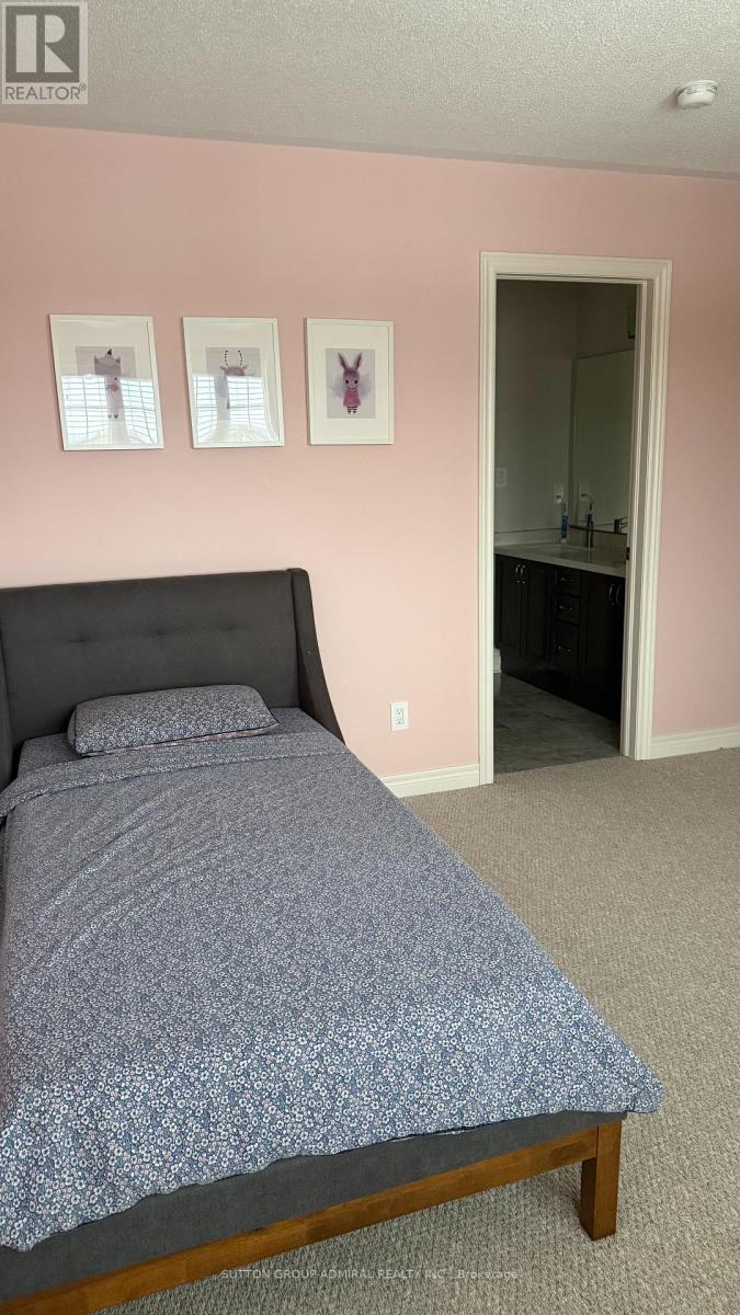 80 Inverness Way, Bradford West Gwillimbury, Ontario  L3Z 2A4 - Photo 10 - N12615098