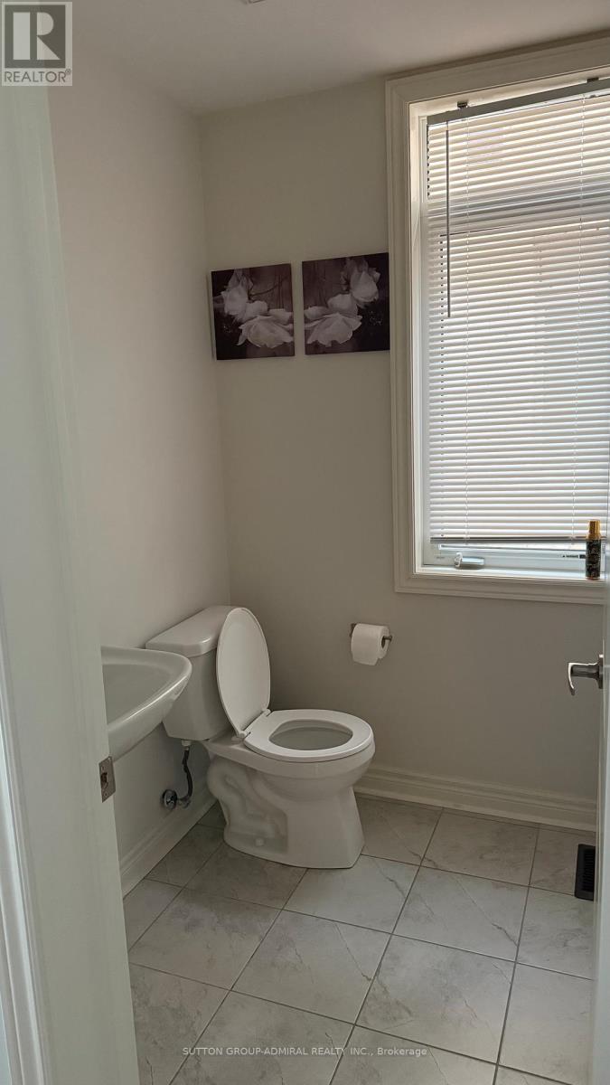 80 Inverness Way, Bradford West Gwillimbury, Ontario  L3Z 2A4 - Photo 13 - N12615098