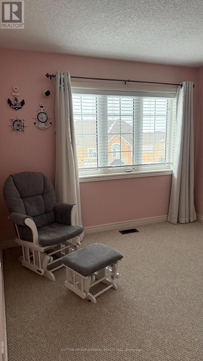 80 Inverness Way, Bradford West Gwillimbury, Ontario  L3Z 2A4 - Photo 9 - N12615098