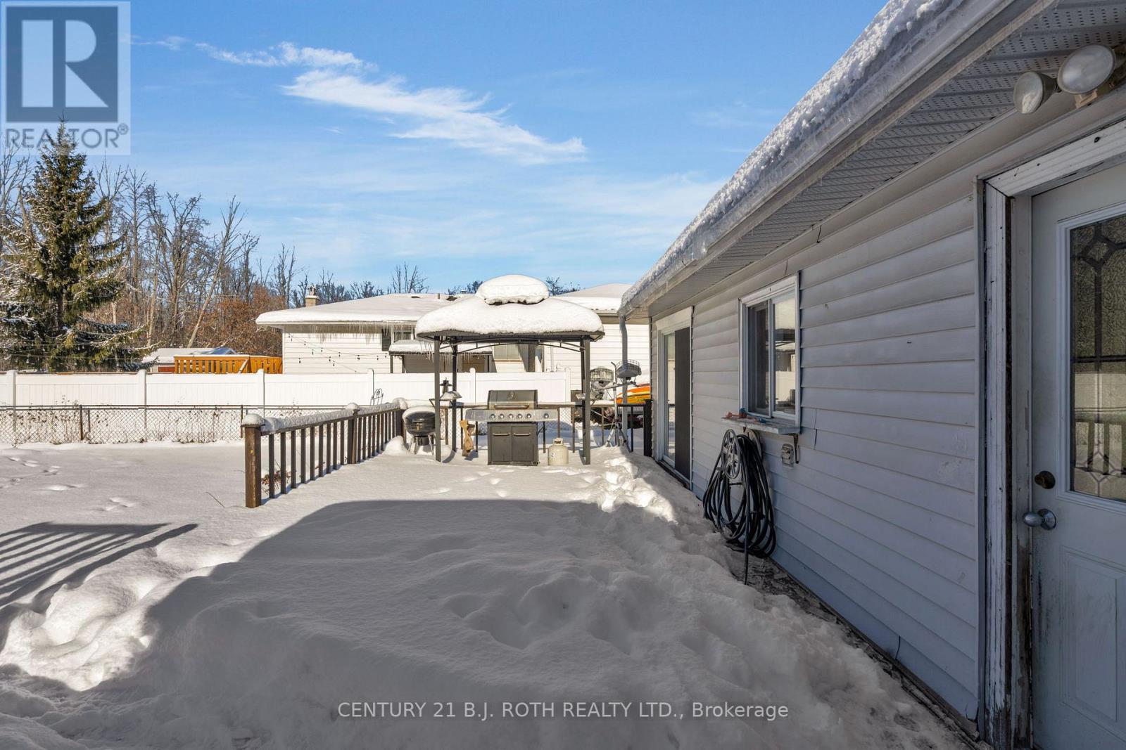 1032 Gilmore Avenue, Innisfil (Lefroy), Ontario L0L 1W0 - Photo 25 - N12615188