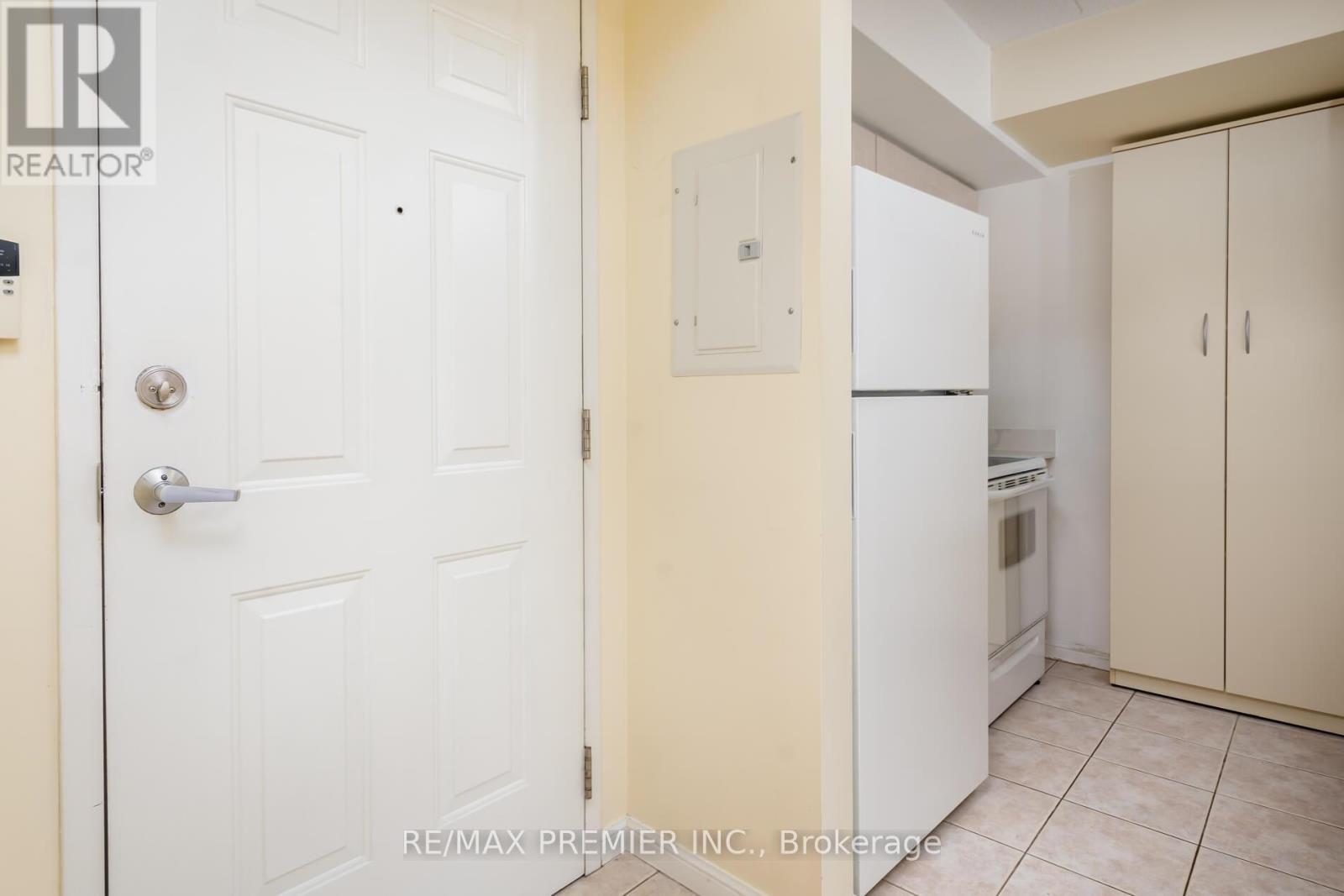 205 - 250 Pine Grove Road, Vaughan, Ontario  L4L 9M6 - Photo 21 - N12615216