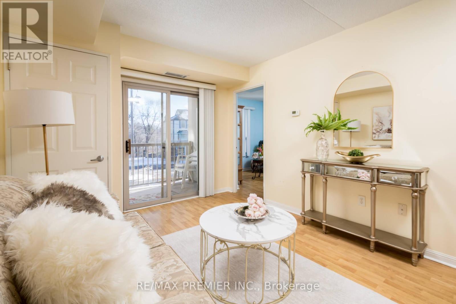 205 - 250 Pine Grove Road, Vaughan, Ontario  L4L 9M6 - Photo 6 - N12615216