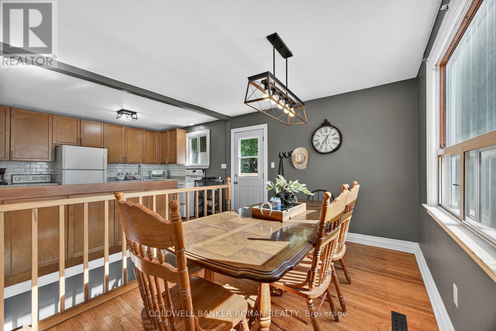 223 Louisa Street, Clearview, Ontario  L0M 1S0 - Photo 13 - S12452249