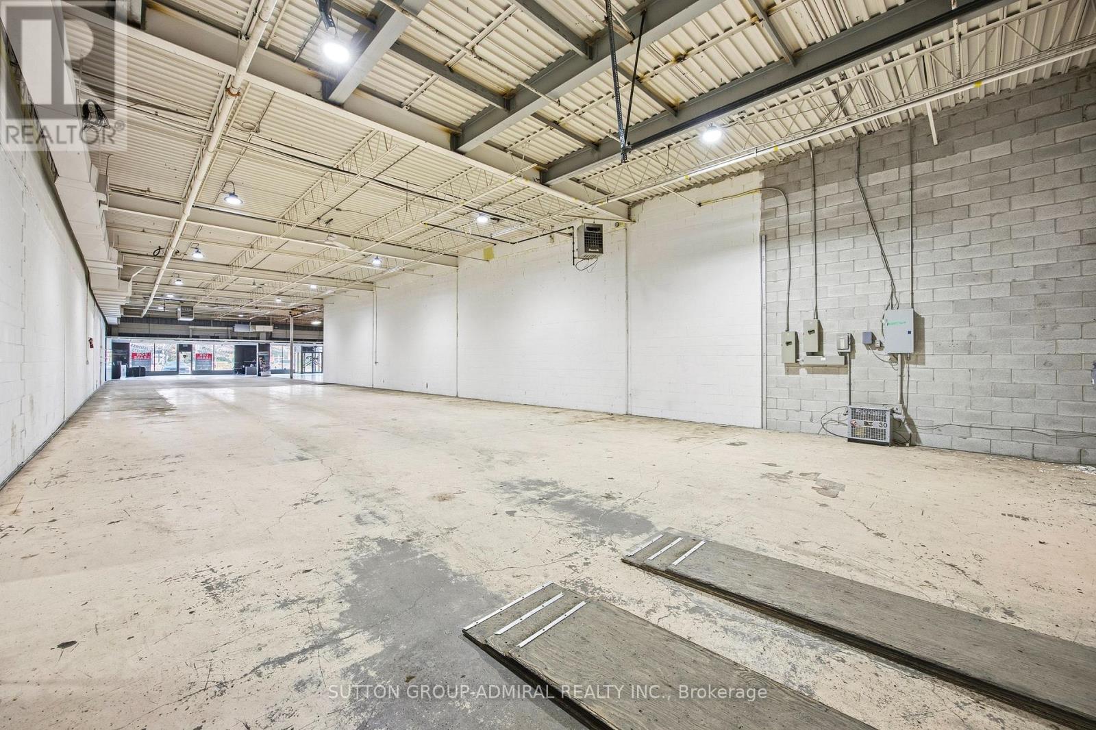 1017 Finch Avenue W, Toronto, Ontario M3J 2C7 - Photo 22 - W12518400