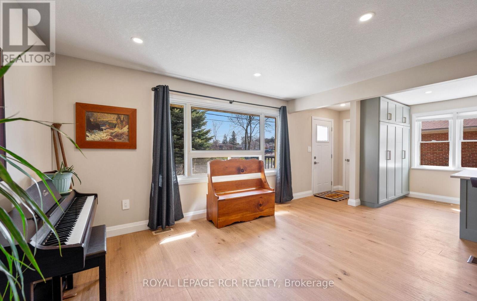 10 Faulkner Street, Orangeville, Ontario  L9W 2G3 - Photo 11 - W12110478