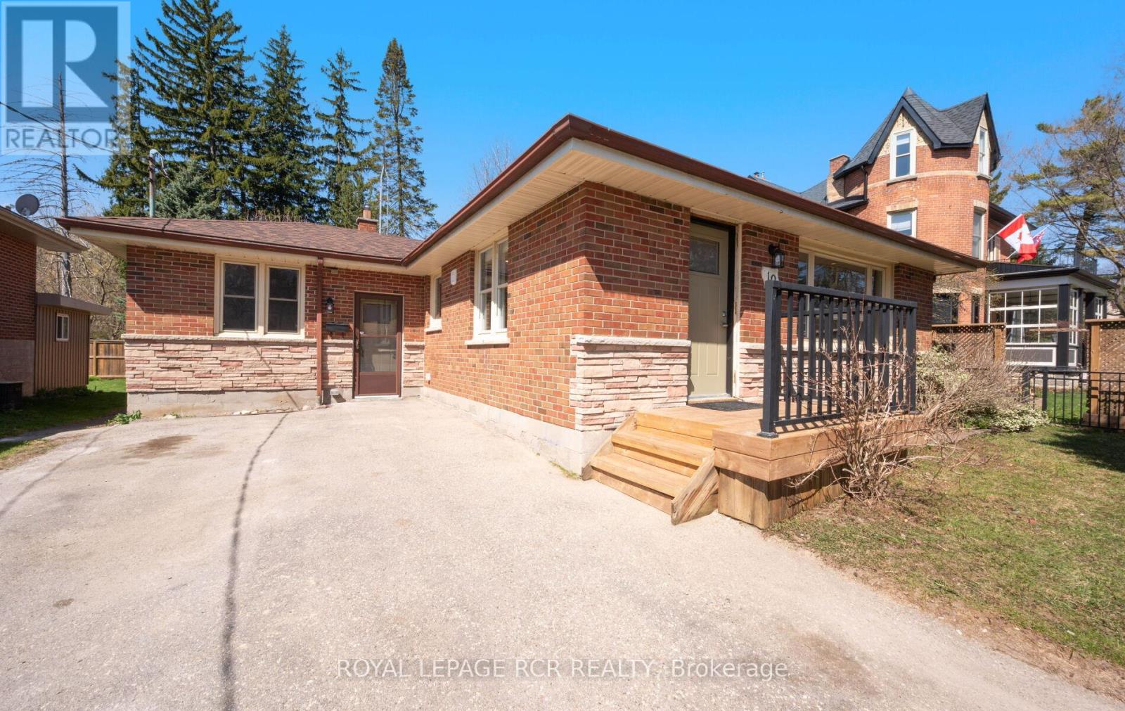 10 Faulkner Street, Orangeville, Ontario  L9W 2G3 - Photo 4 - W12110478