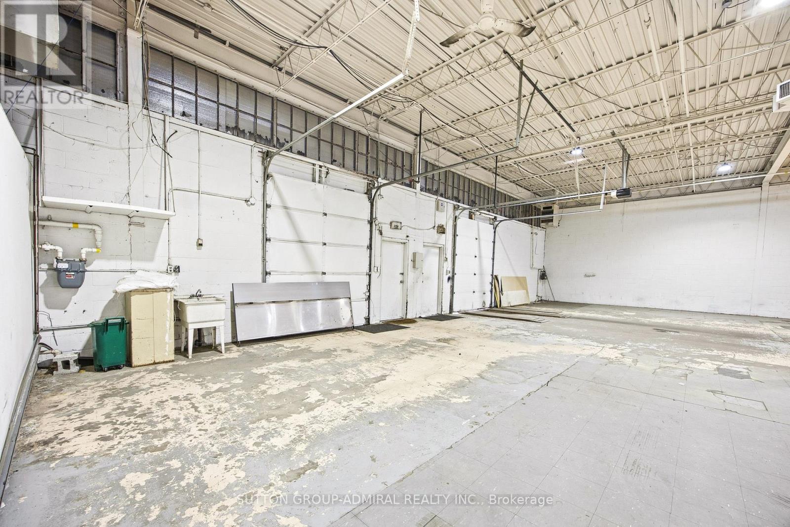 1017 Finch Avenue W, Toronto, Ontario M3J 2C7 - Photo 23 - W12518400