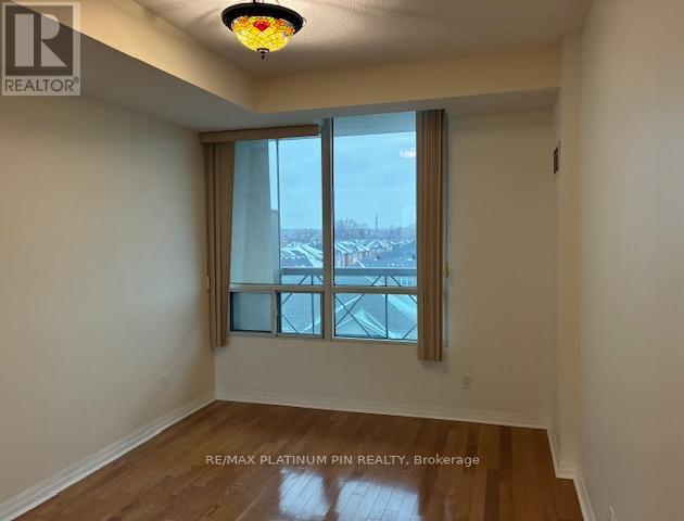 501 - 1359 Rathburn Road E, Mississauga, Ontario  L4W 5P7 - Photo 9 - W12614948