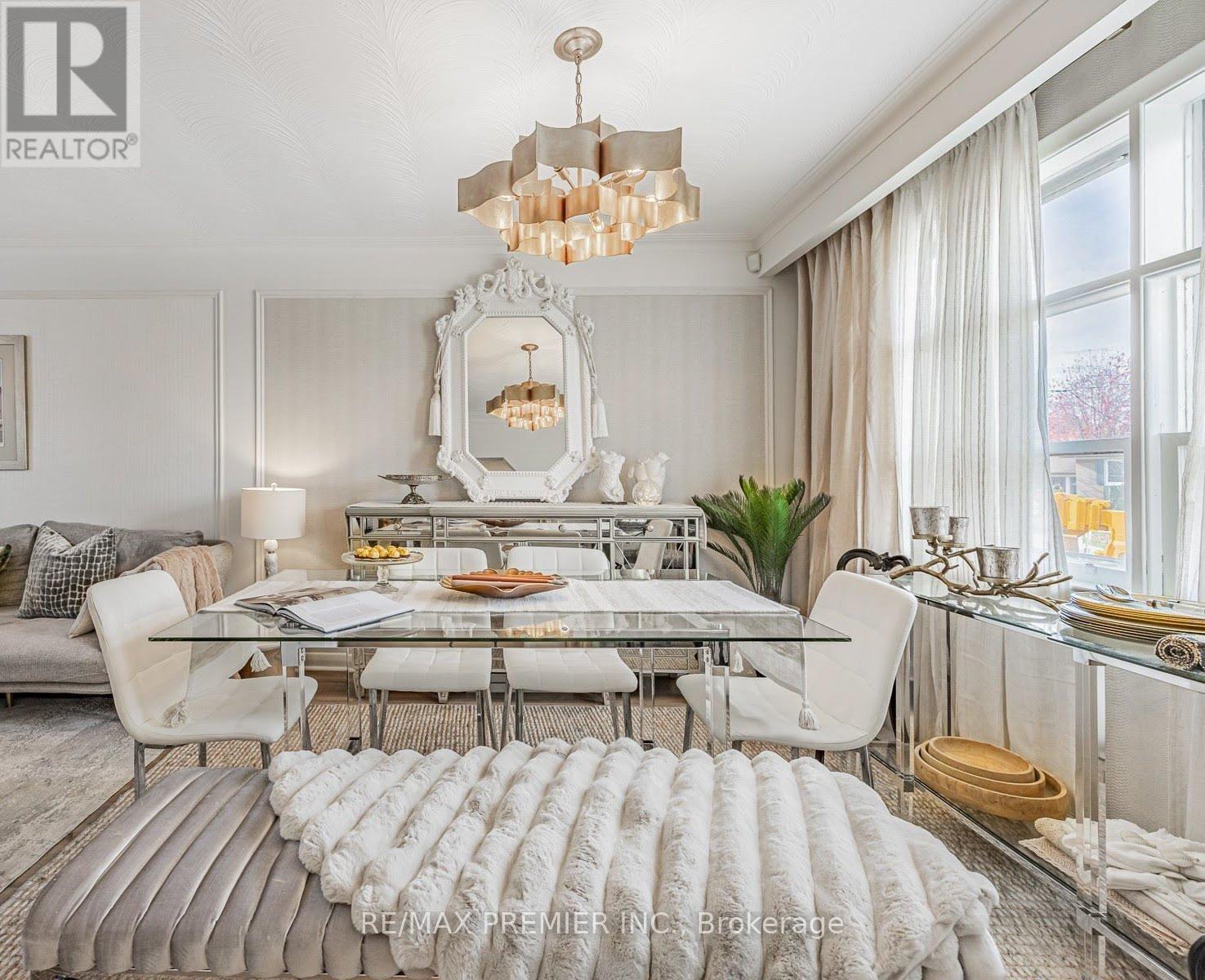 1368 Tansley Drive, Oakville, Ontario  L6L 2N4 - Photo 2 - W12614990