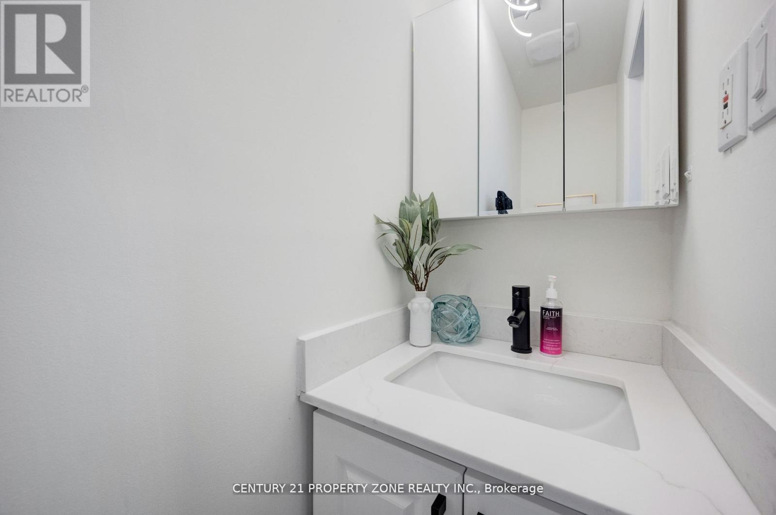 2 Cortez Court, Brampton, Ontario  L6X 3Z4 - Photo 29 - W12615006