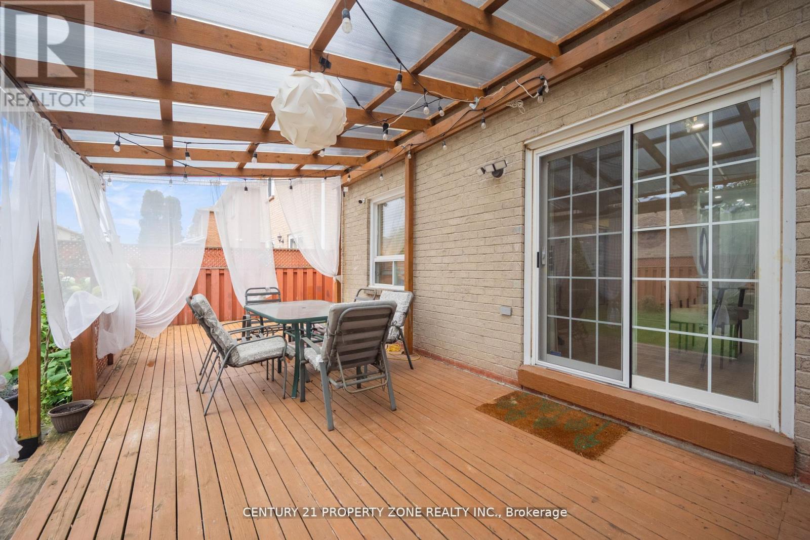 2 Cortez Court, Brampton, Ontario  L6X 3Z4 - Photo 34 - W12615006