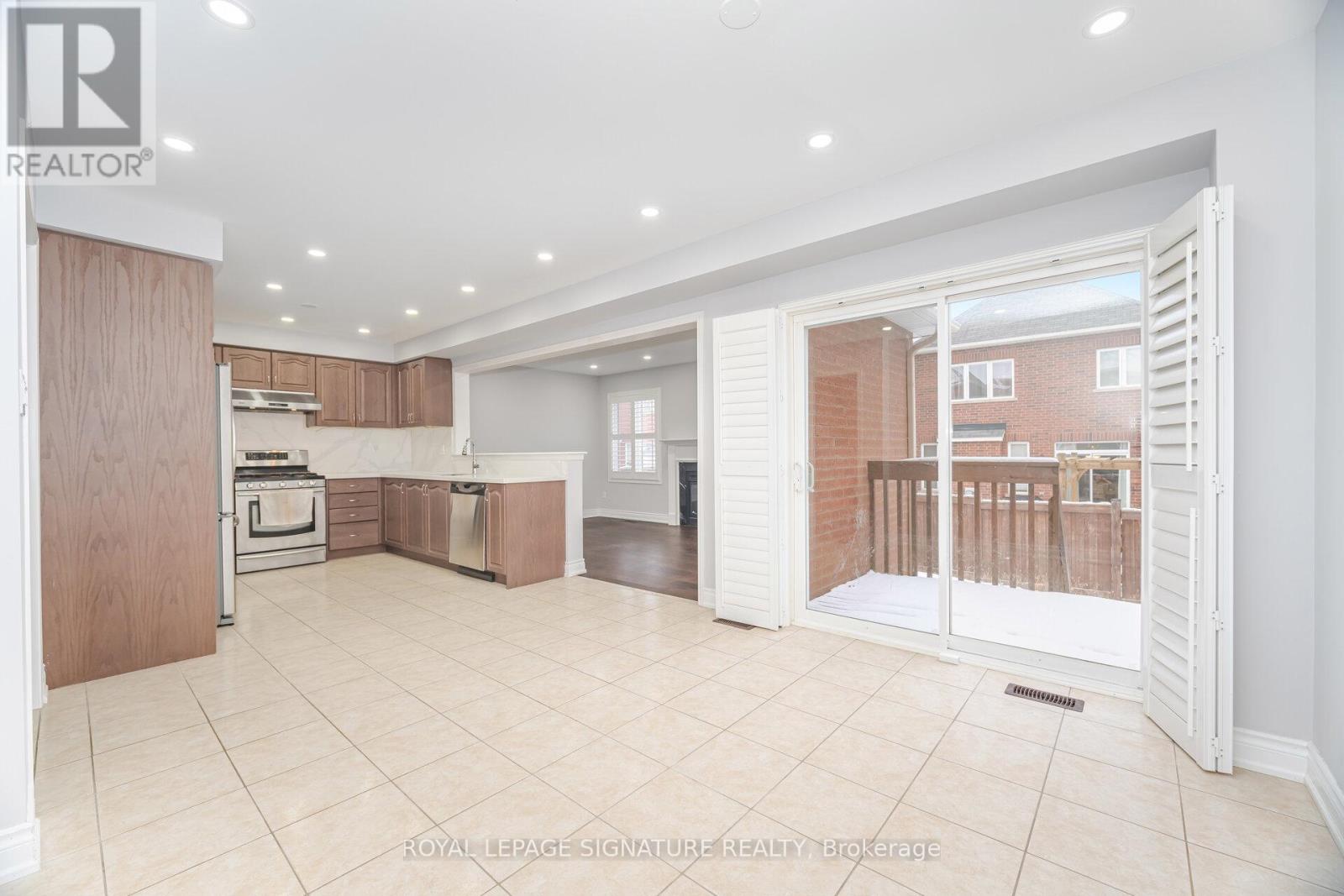 527 Nairn Circle, Milton, Ontario  L9T 8A8 - Photo 14 - W12615034