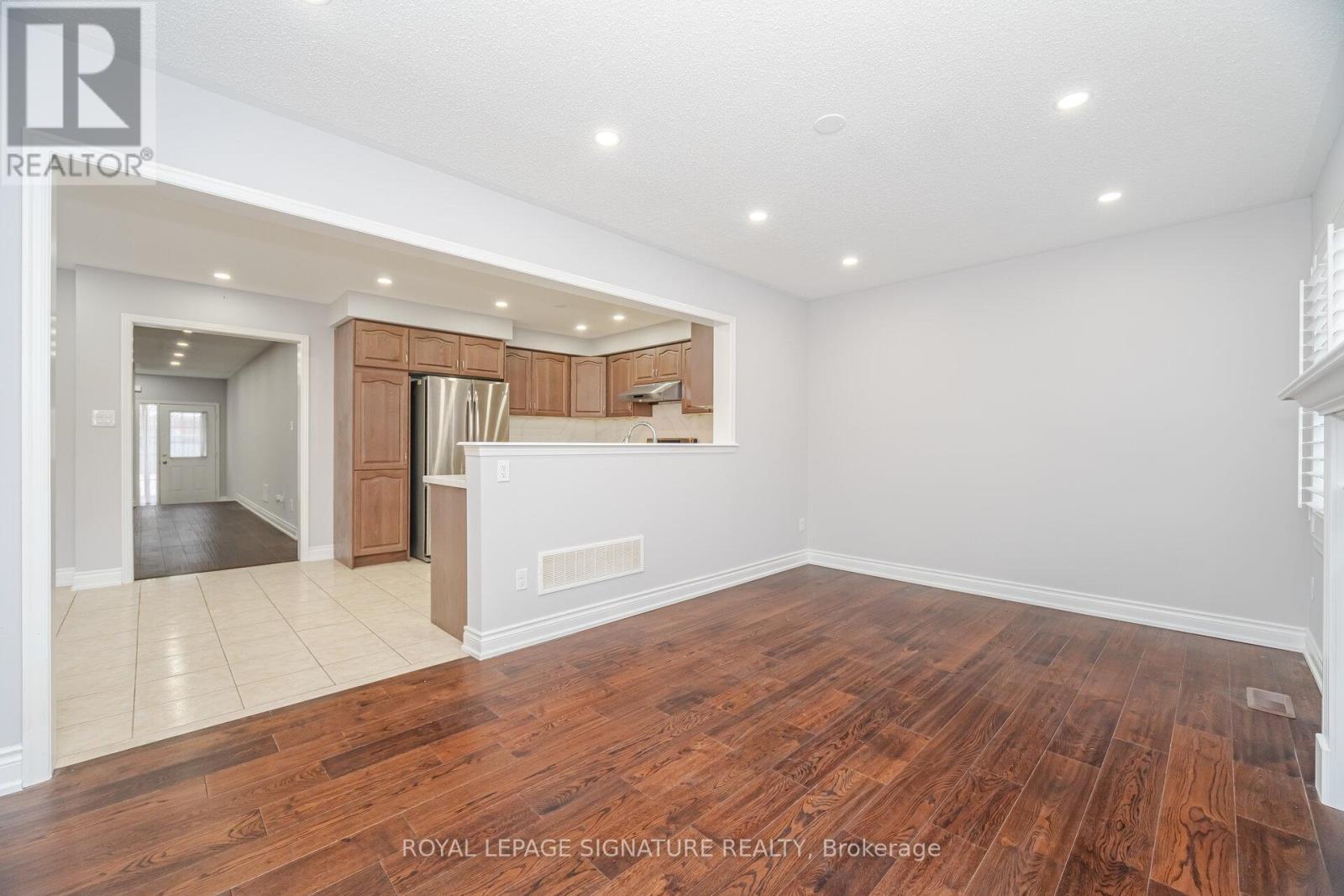 527 Nairn Circle, Milton, Ontario  L9T 8A8 - Photo 21 - W12615034