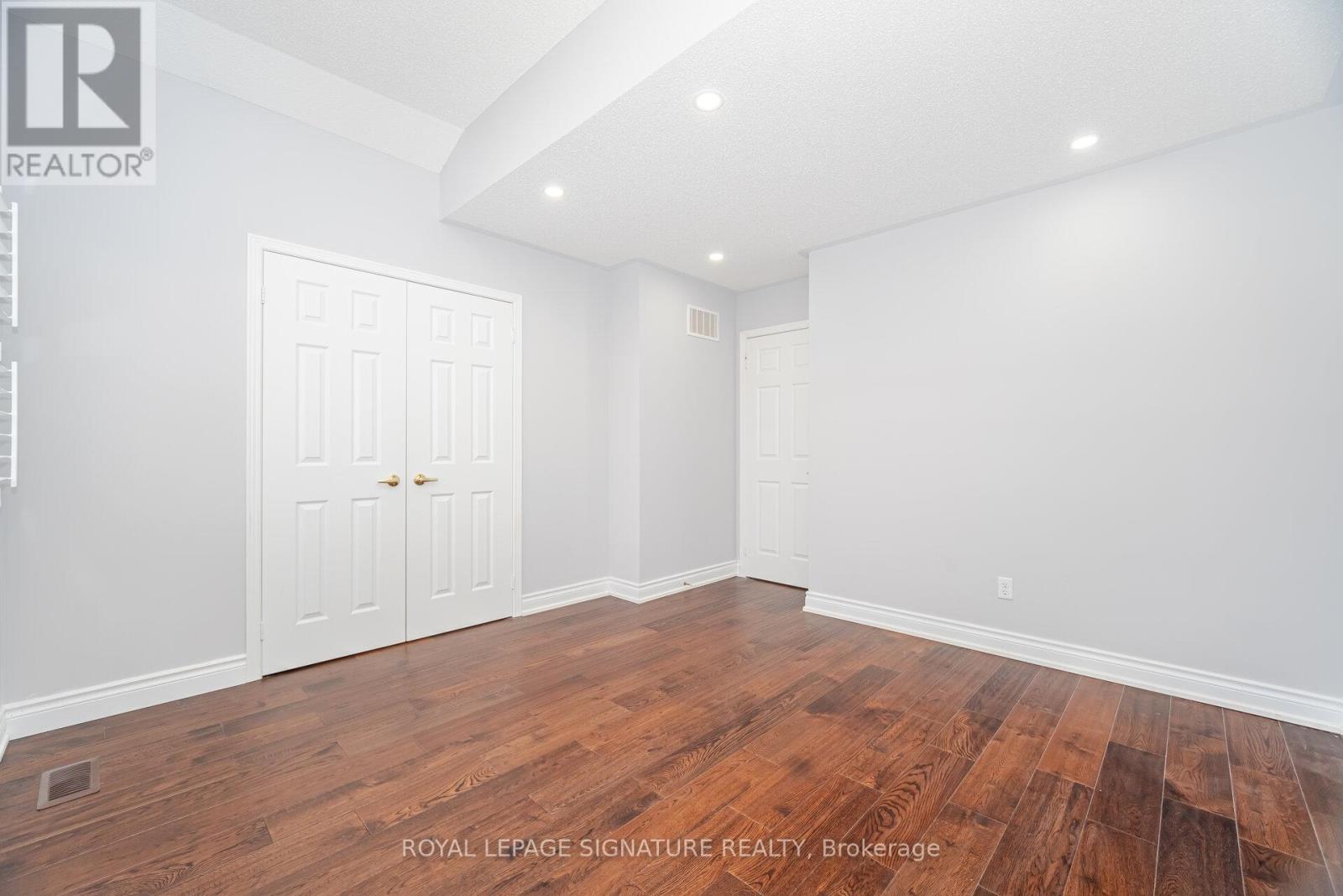 527 Nairn Circle, Milton, Ontario  L9T 8A8 - Photo 34 - W12615034