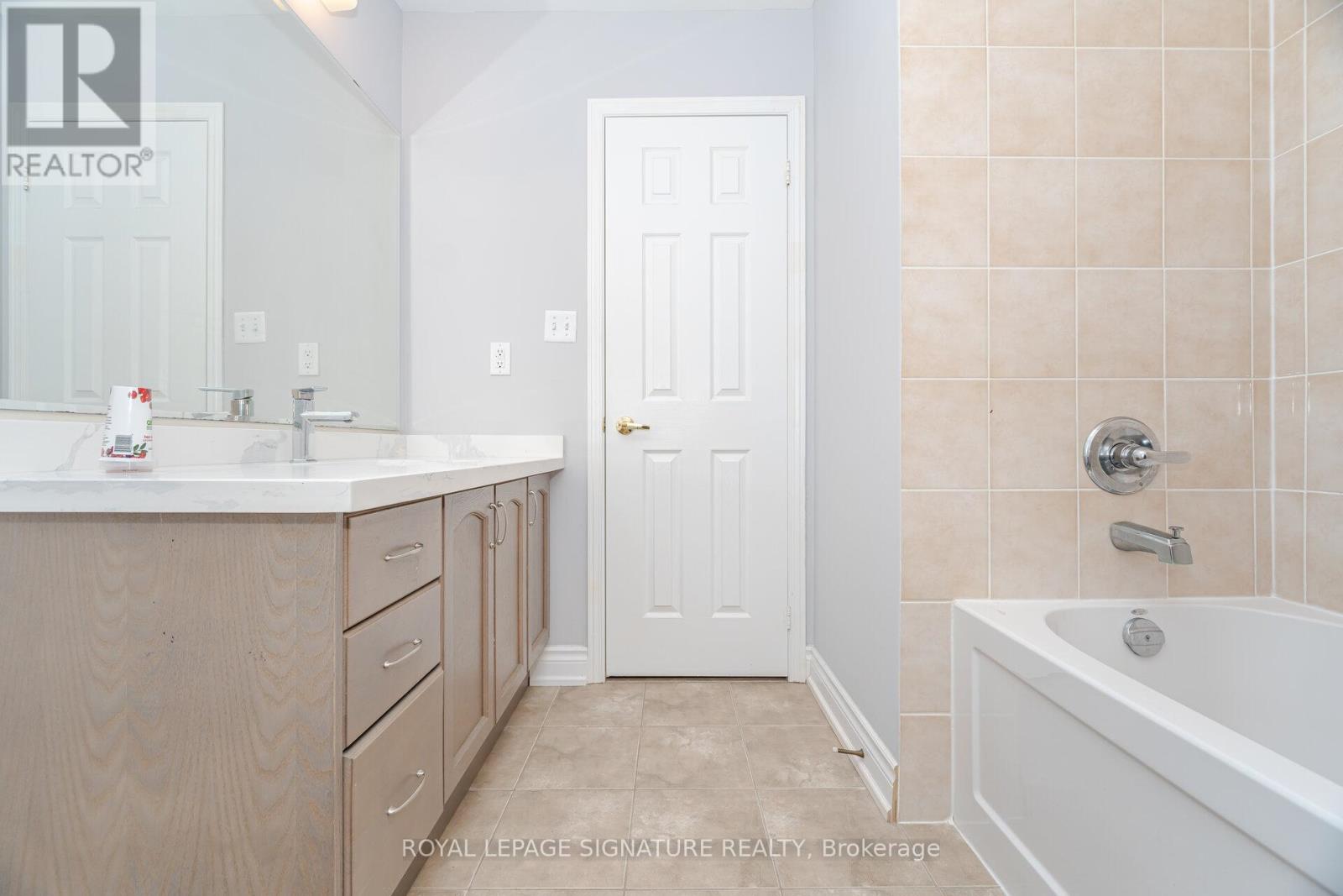 527 Nairn Circle, Milton, Ontario  L9T 8A8 - Photo 36 - W12615034