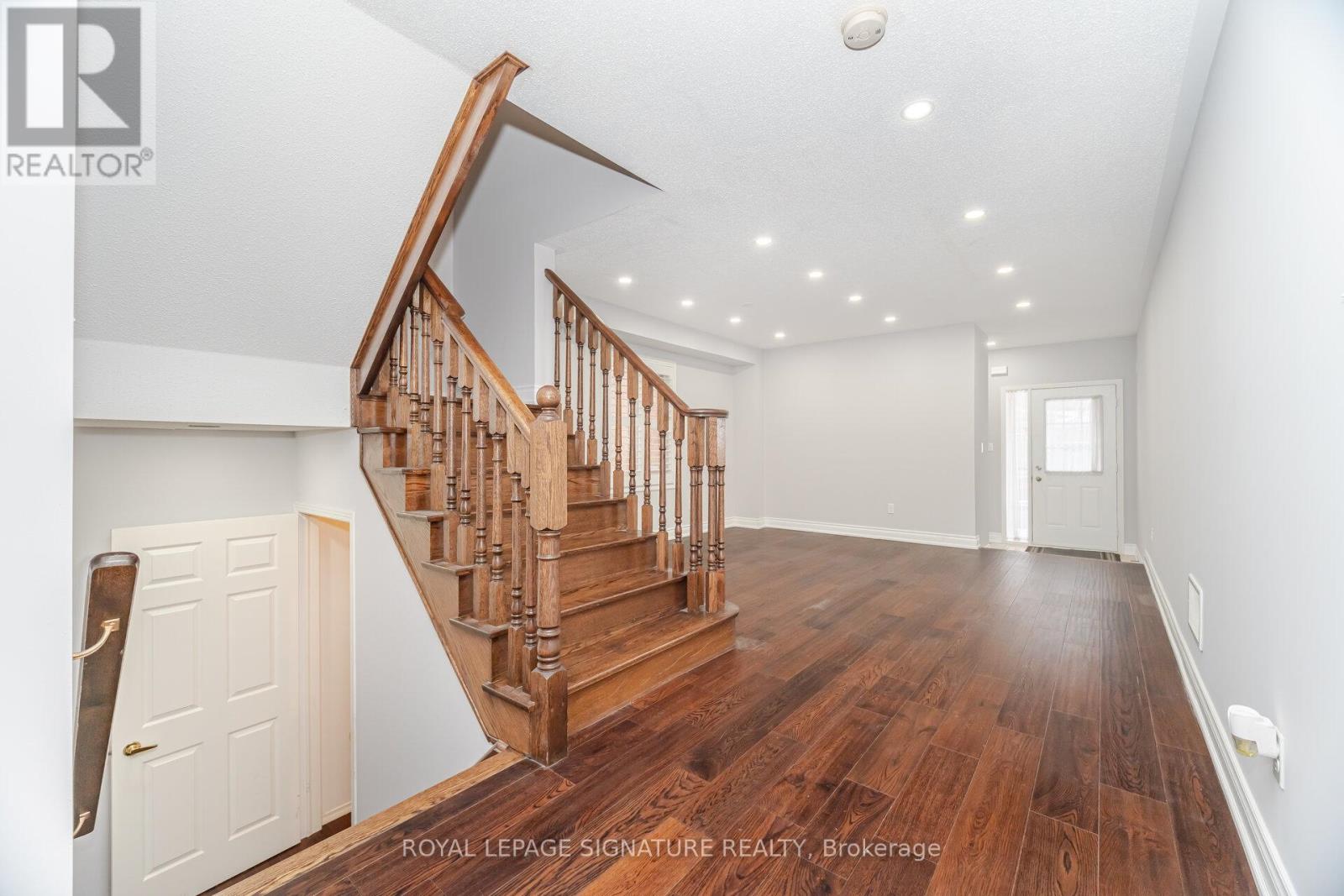 527 Nairn Circle, Milton, Ontario  L9T 8A8 - Photo 37 - W12615034