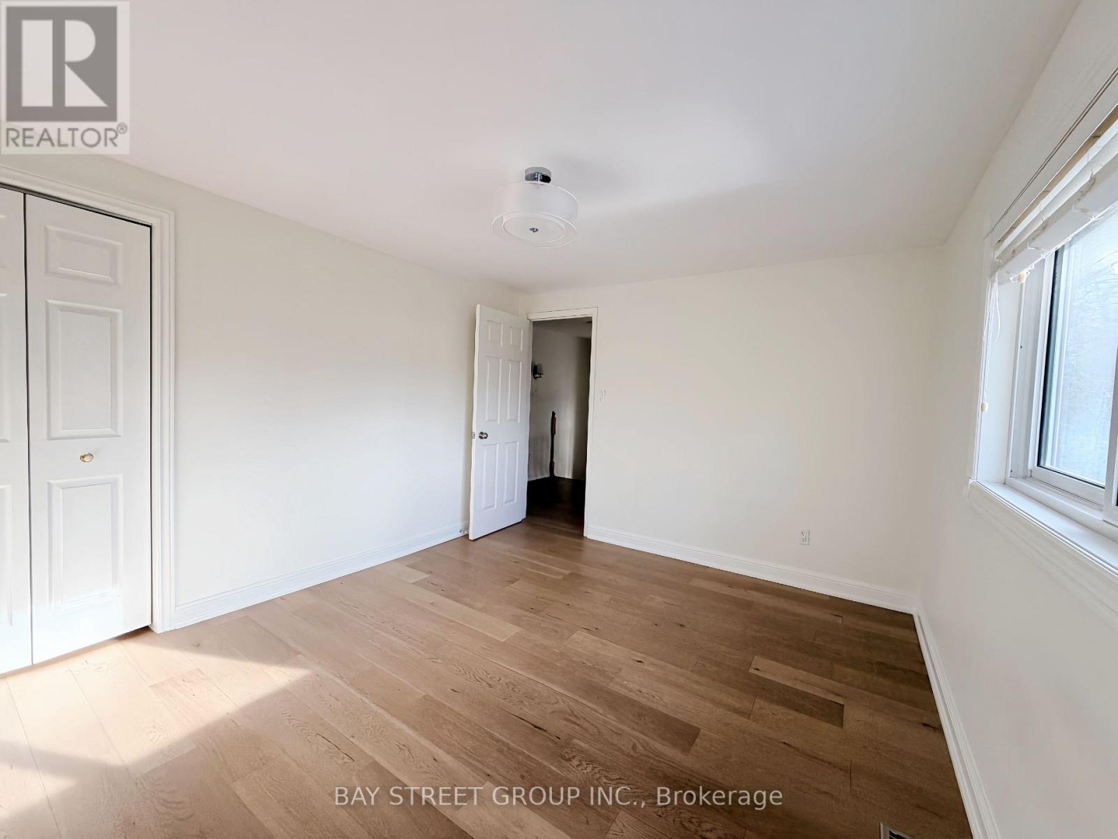 1412 Peerless Court, Oakville, Ontario  L6H 3A4 - Photo 23 - W12615040