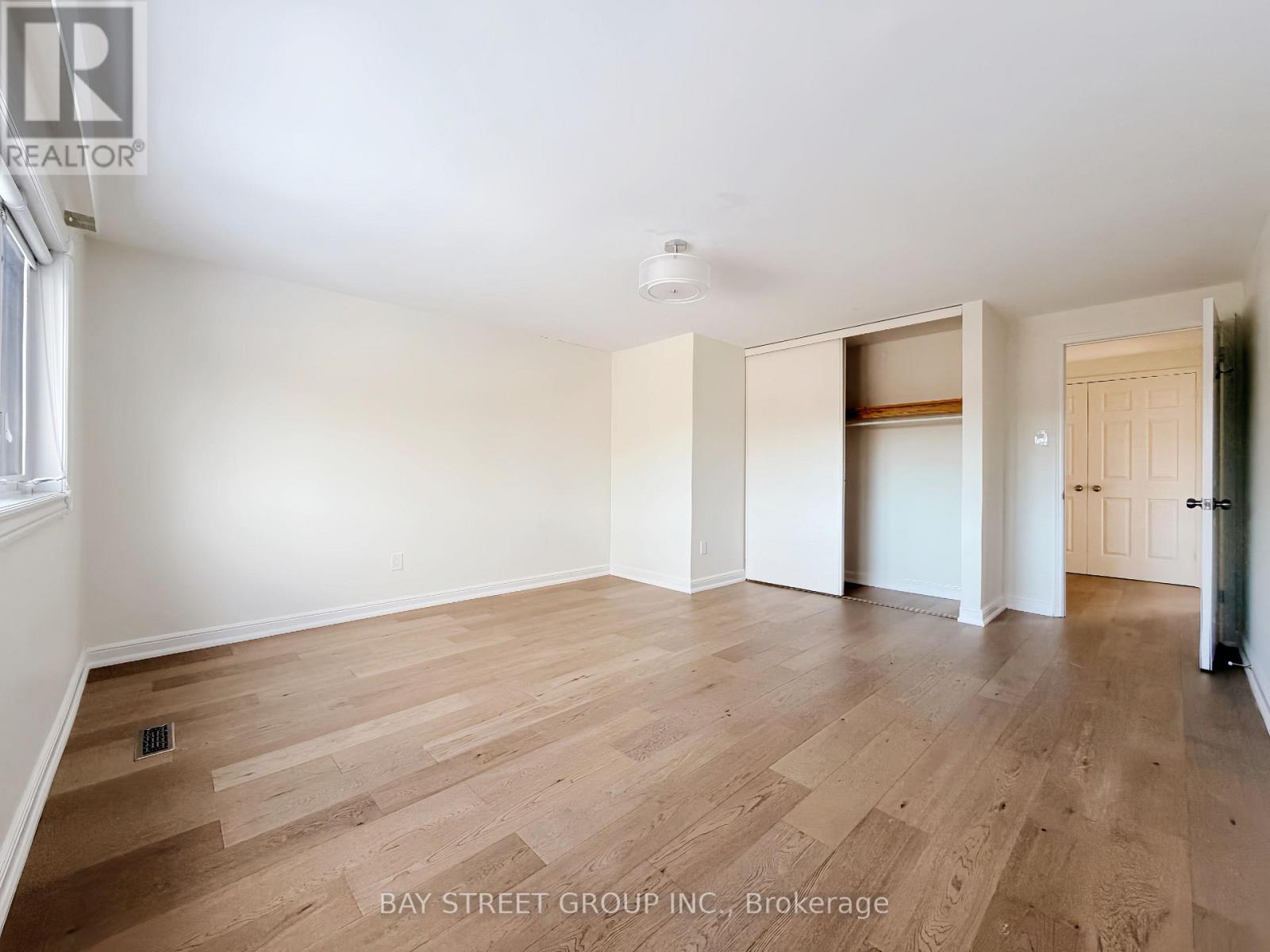 1412 Peerless Court, Oakville, Ontario  L6H 3A4 - Photo 25 - W12615040