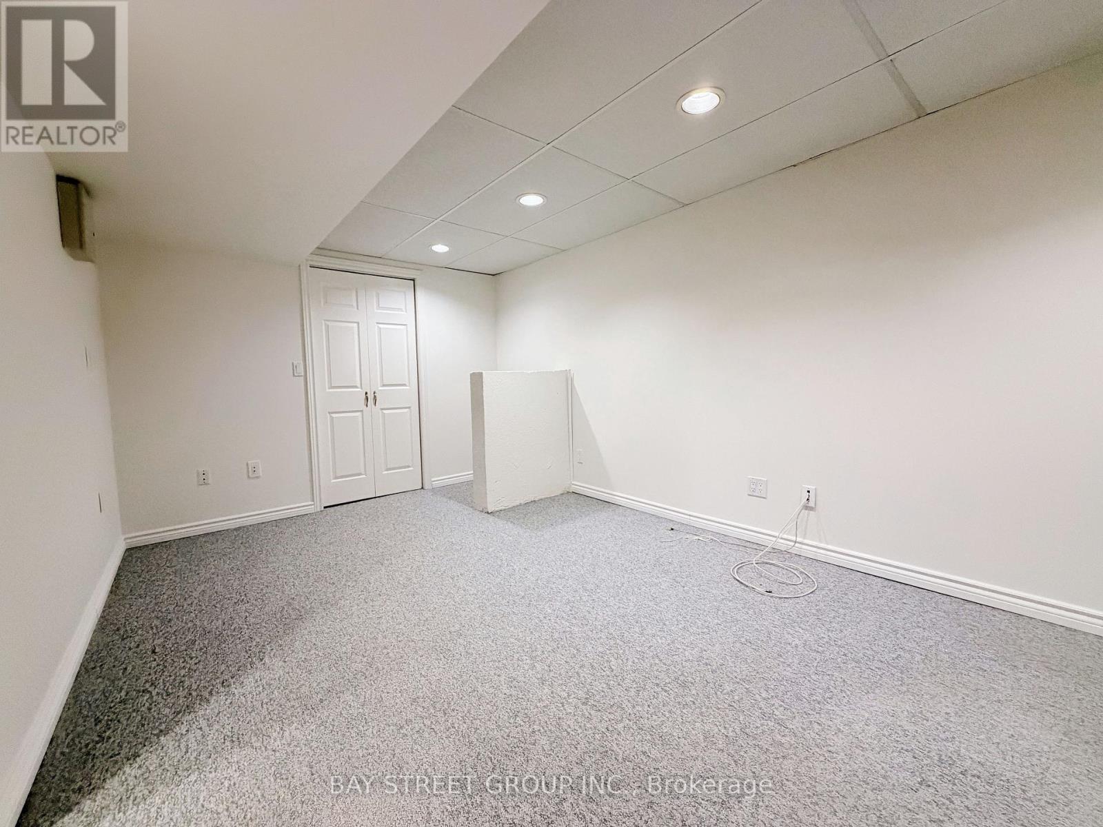 1412 Peerless Court, Oakville, Ontario  L6H 3A4 - Photo 32 - W12615040