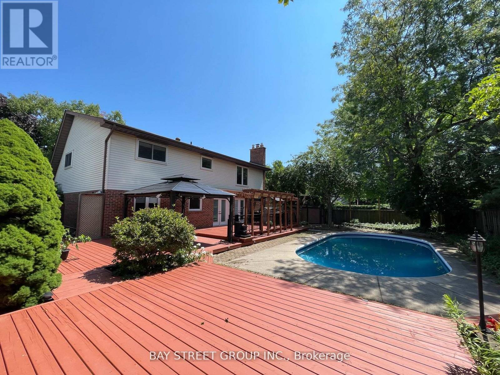 1412 Peerless Court, Oakville, Ontario  L6H 3A4 - Photo 34 - W12615040