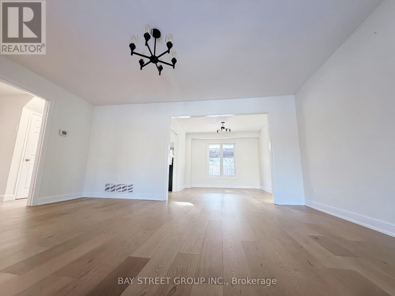 1412 Peerless Court, Oakville, Ontario  L6H 3A4 - Photo 8 - W12615040