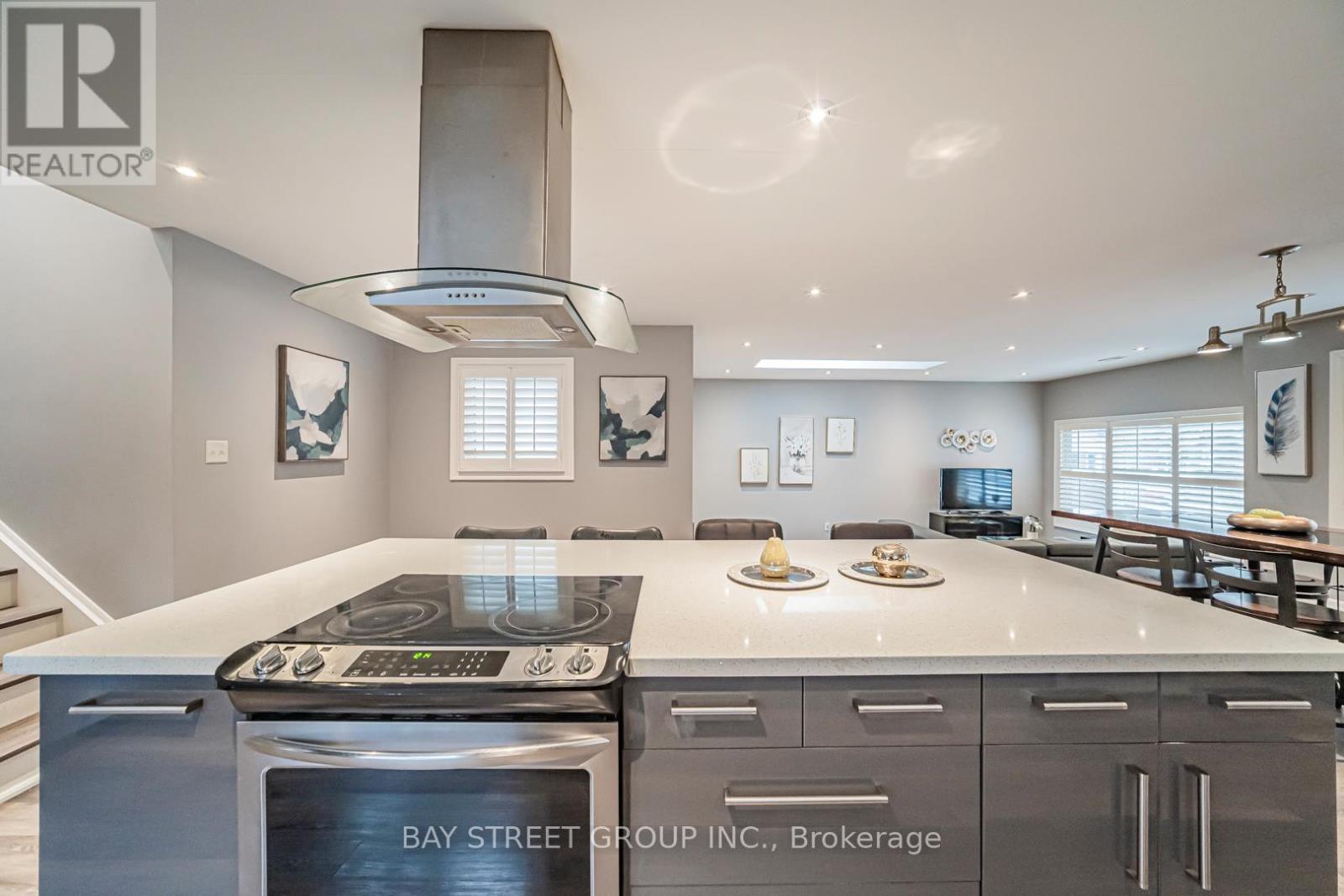 3311 Kings Masting Crescent, Mississauga, Ontario  L5L 1G5 - Photo 6 - W12615042