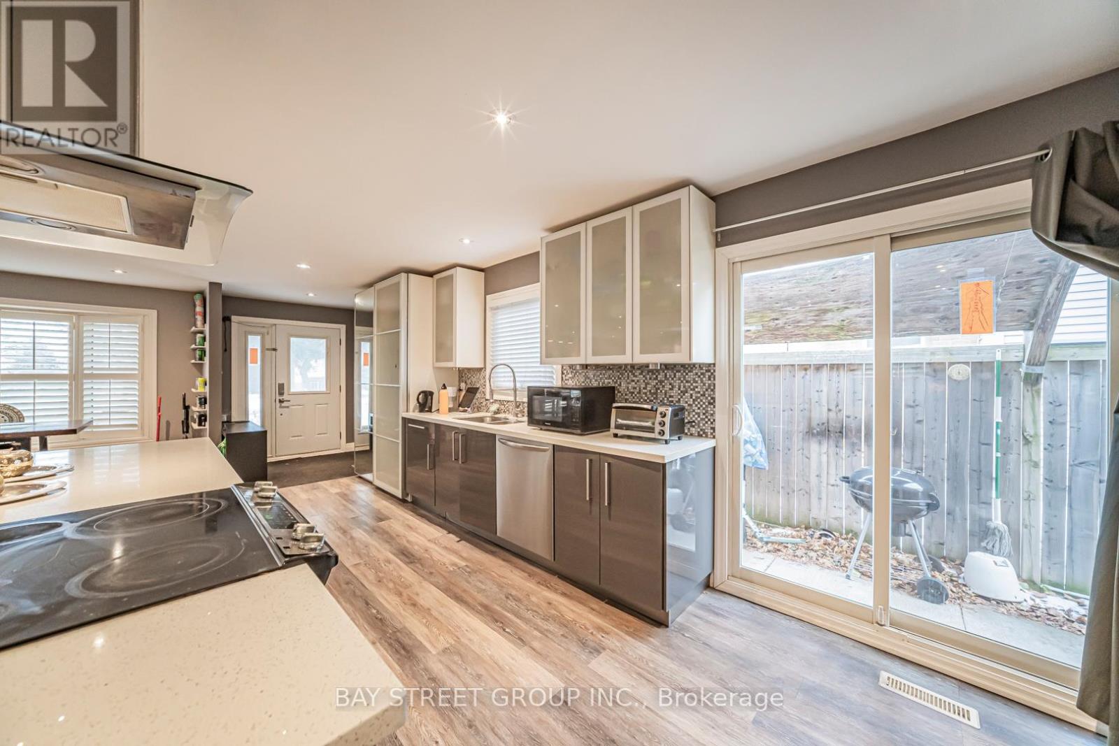 3311 Kings Masting Crescent, Mississauga, Ontario  L5L 1G5 - Photo 8 - W12615042